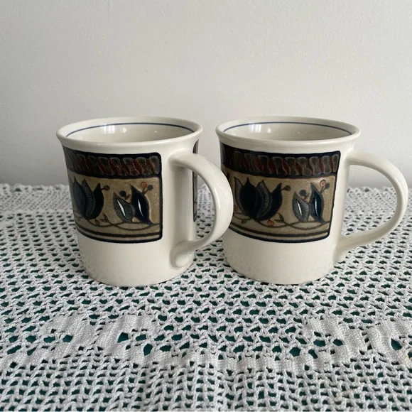 Mikasa Cream and Navy Leaf Design Mugs Arabella Collection - Picture 4 of 10